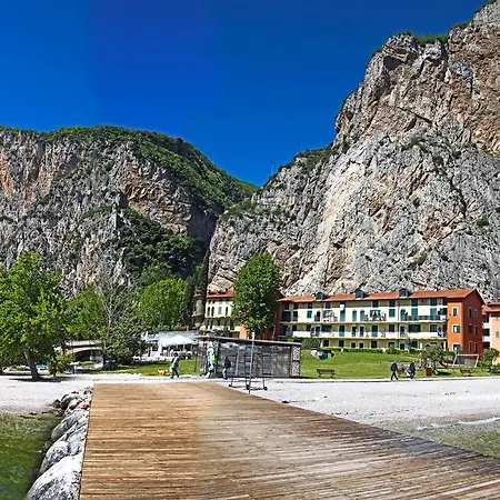 Apartament Campione Ora By Gardadomusmea *