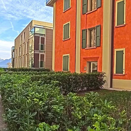 Apartament Campione Ora By Gardadomusmea *